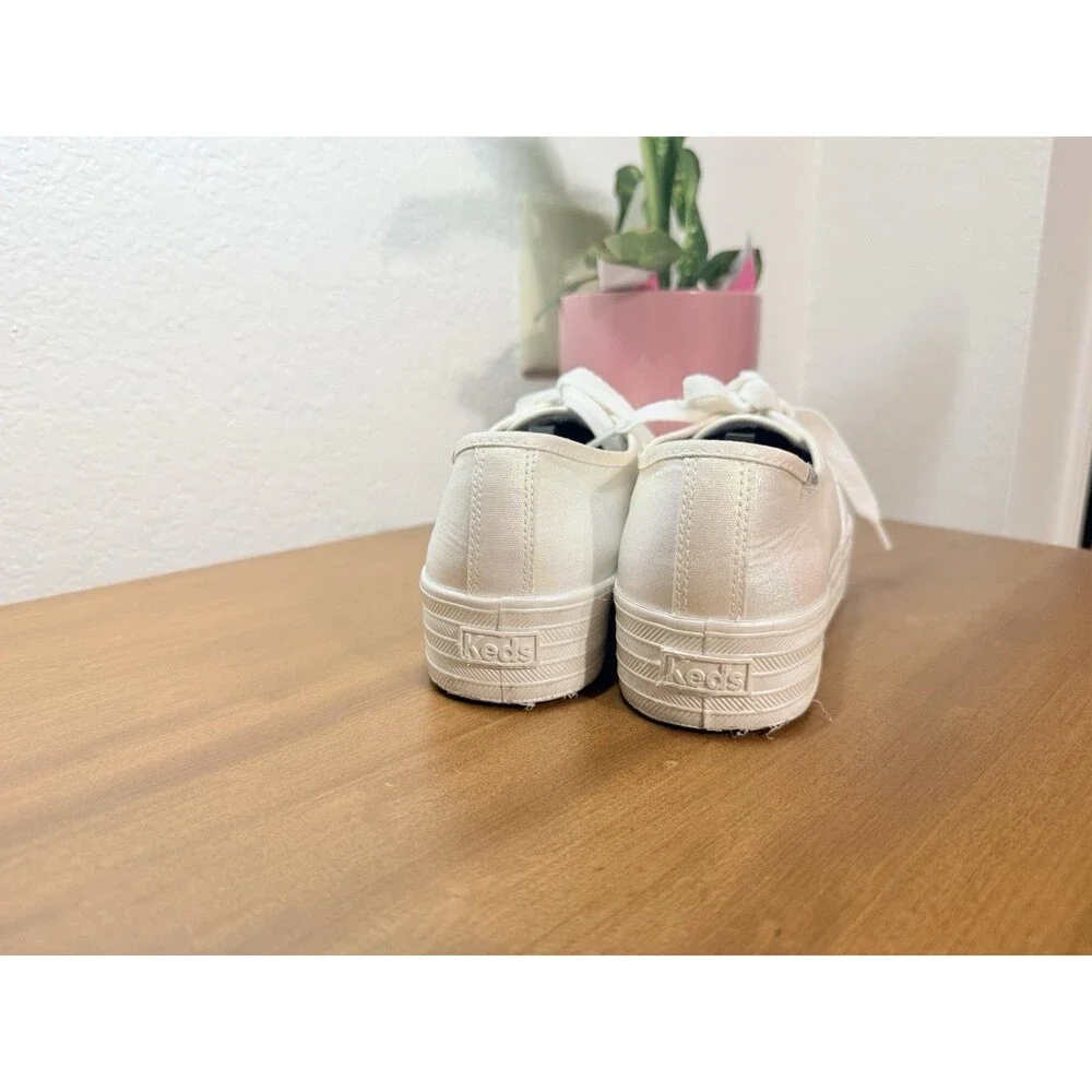 Keds White Iridescent Low Top Lace-Up Platform Sneakers WF67726 size 7.5